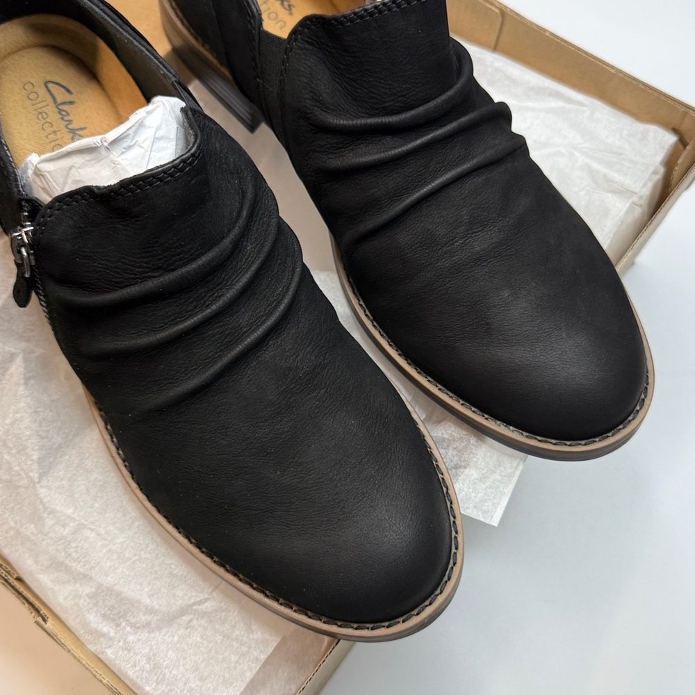 Clarks Women's Camzin Pace Ruched Zip Ankle Booties- Black-Size 11M - Picture 7 of 10
